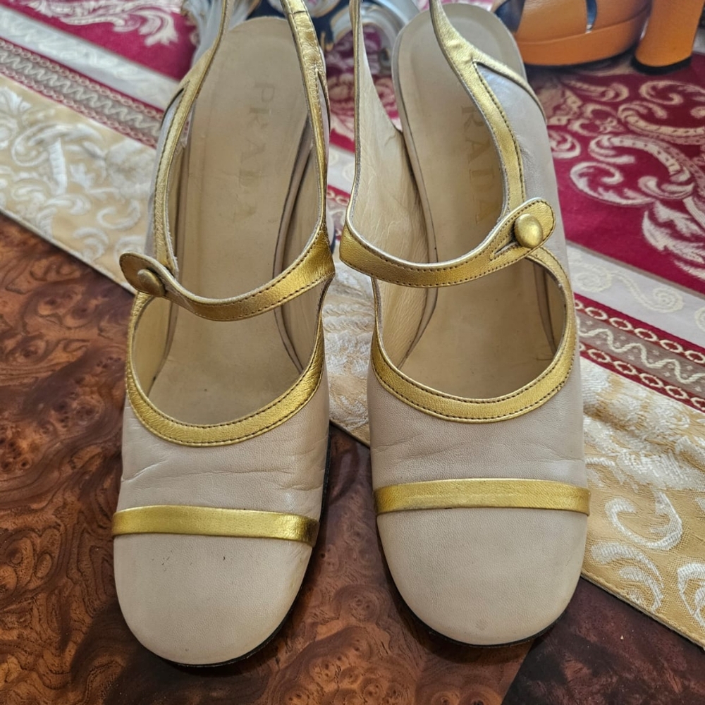 Prada Shoes sz 7 - Picture 2 of 2